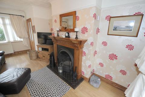 3 bedroom semi-detached house for sale, Elsinore Avenue, Irlam, M44