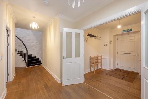 5 bedroom flat for sale, Roseneath Place, Edinburgh EH9