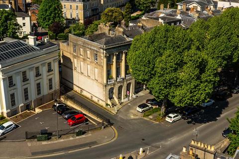 undefined, Montpellier, Cheltenham