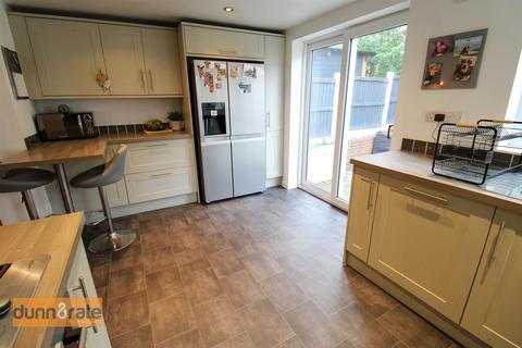 3 bedroom semi-detached house for sale, Somerville Avenue, Newcastle ST5