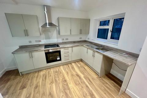 1 bedroom flat to rent, Edward St , Burton upon Trent DE14