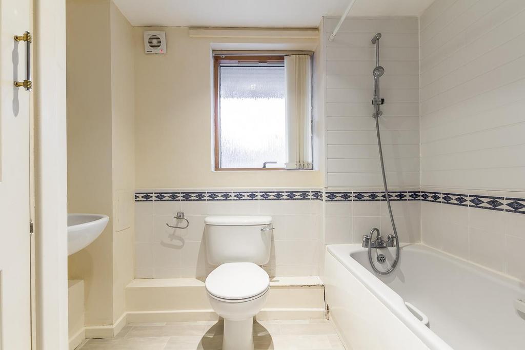 Apartment Lo Res-8.jpg