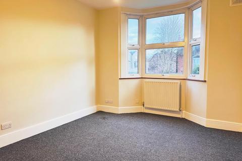 2 bedroom flat to rent, Blenheim Gardens, Willesden, NW2
