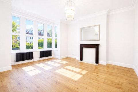 2 bedroom maisonette to rent, Blenheim Gardens, Willesden, NW2