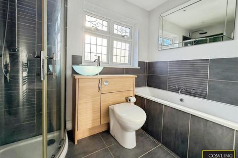 3 bedroom semi-detached house for sale, Grange Avenue, Wickford
