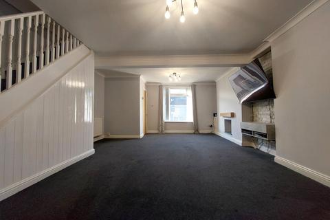 3 bedroom end of terrace house to rent, Arthur Street, Williamstown, CF40