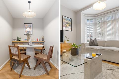 1 bedroom flat for sale, Sutherland Grove, London