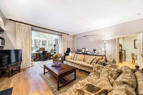 3 bedroom flat for sale, Addison Road, London W14