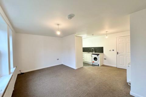 2 bedroom property to rent, Ampthill Road, Flitwick, Bedford, MK45