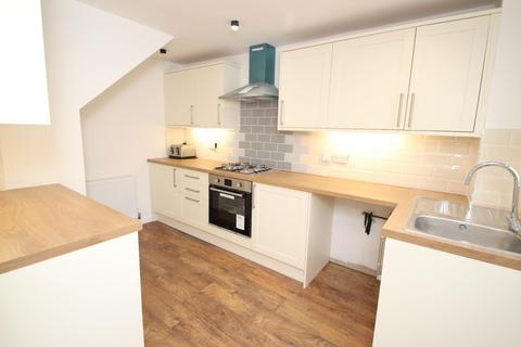 3 bedroom house to rent, Tinshill Mount, Leeds, West Yorkshire, LS16