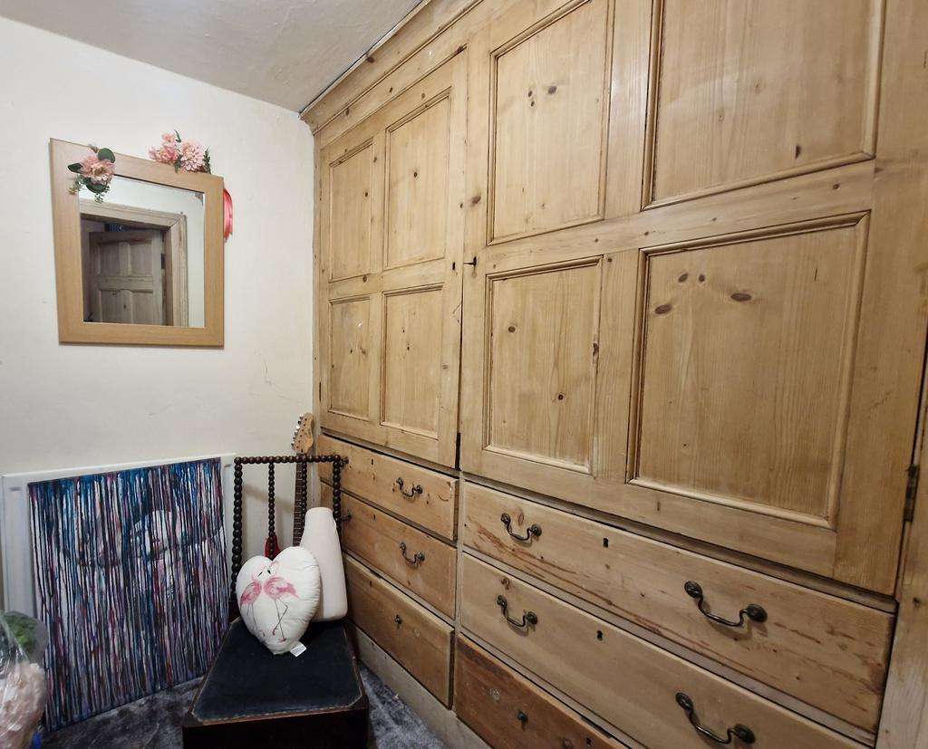 Walk in wardrobe