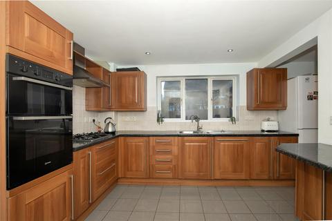 undefined, Champs Sur Marne, Bristol BS32