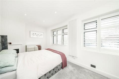 3 bedroom terraced house for sale, Barnes Avenue, London SW13