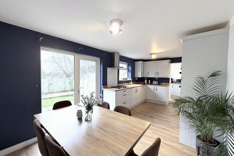 undefined, Coed-y-Cwm, Pontypridd CF37