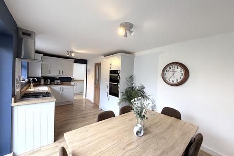 undefined, Coed-y-Cwm, Pontypridd CF37