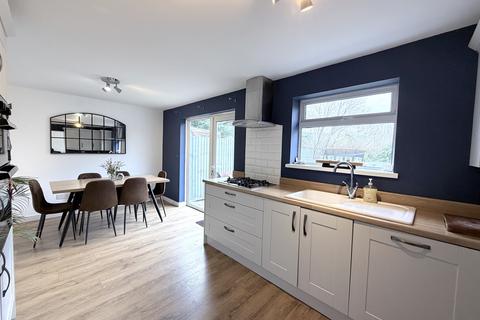 undefined, Coed-y-Cwm, Pontypridd CF37
