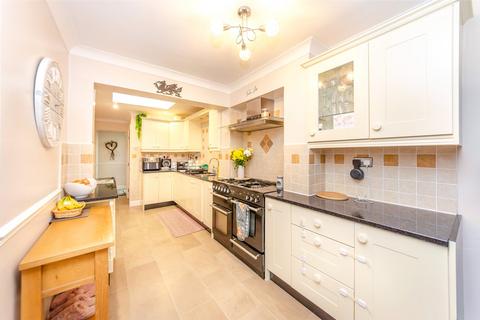3 bedroom detached house for sale, Glan Beuno Estate, Bontnewydd, Caernarfon, Gwynedd, LL55