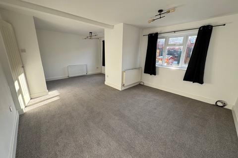 3 bedroom terraced house to rent, Bentinck Close, Newark NG22