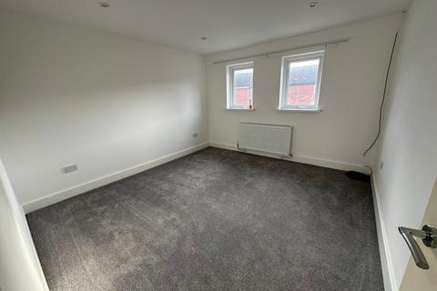3 bedroom terraced house to rent, Bentinck Close, Newark NG22