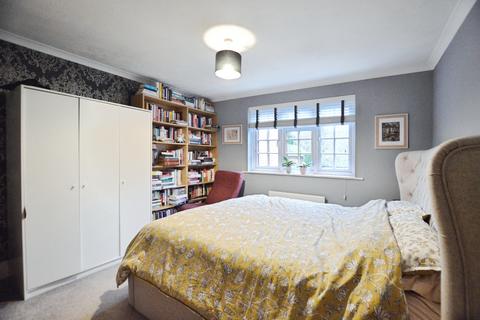 undefined, King Harry Lane, St Albans, AL3