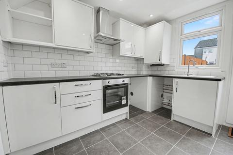 3 bedroom terraced house for sale, Canterbury Avenue, Southampton SO19