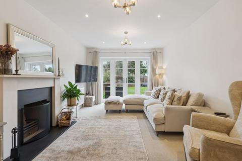 4 bedroom detached house for sale, Elms Road, Chalfont St. Peter, Gerrards Cross, Buckinghamshire, SL9