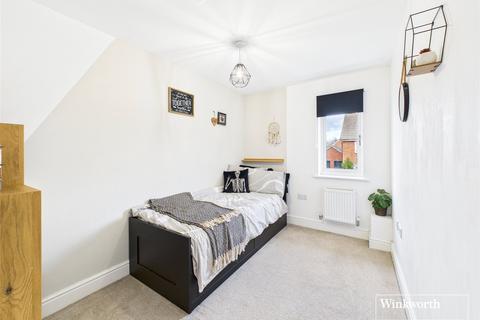 2 bedroom detached house for sale, Fullbrook Avenue, Spencers Wood, Reading, Berkshire, RG7
