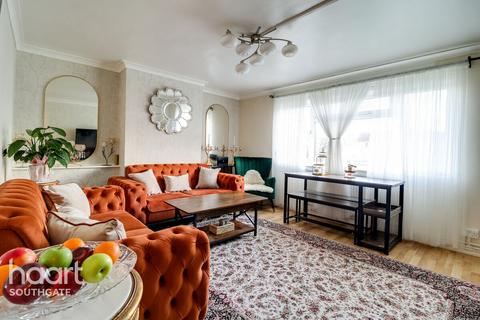 2 bedroom flat for sale, Coppetts Road, London