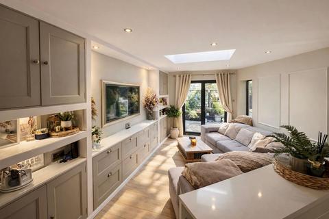 3 bedroom terraced house for sale, Cunnington Road, Braintree