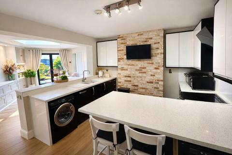 3 bedroom terraced house for sale, Cunnington Road, Braintree