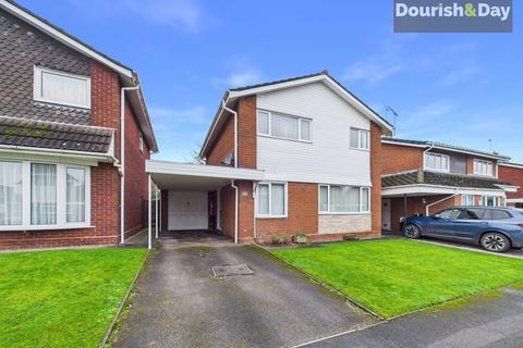 4 bedroom detached house for sale, Chestnut Close, Stafford ST18