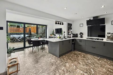 undefined, 34 Sunningdale Drive, Daventry, NN11 4NZ