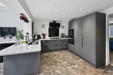 undefined, 34 Sunningdale Drive, Daventry, NN11 4NZ