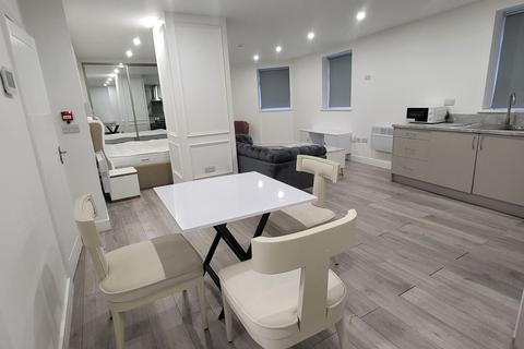 Studio to rent, Windmill Lane, Smethwick