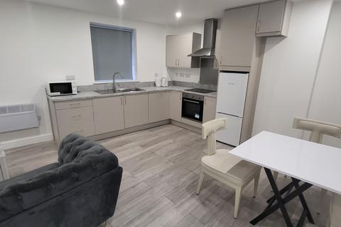 Studio to rent, Windmill Lane, Smethwick