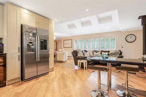 undefined, Fieldgate Lane, Kenilworth