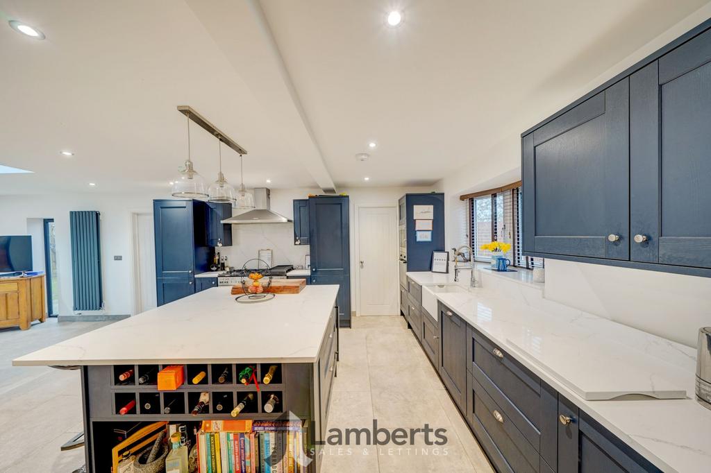 Kitchen/Breakfast/Family Room