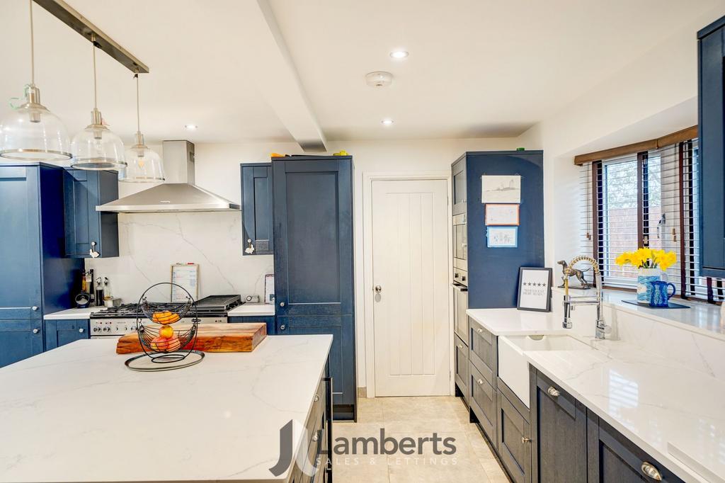 Kitchen/Breakfast/Family Room