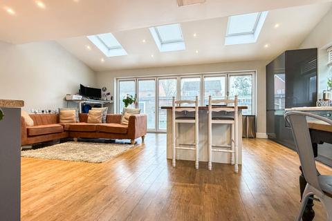 3 bedroom detached house for sale, Churchill Avenue, Cottingham HU16