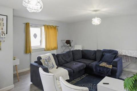 undefined, Luton LU2