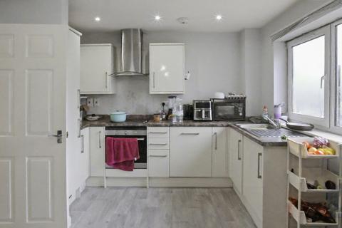 undefined, Luton LU2