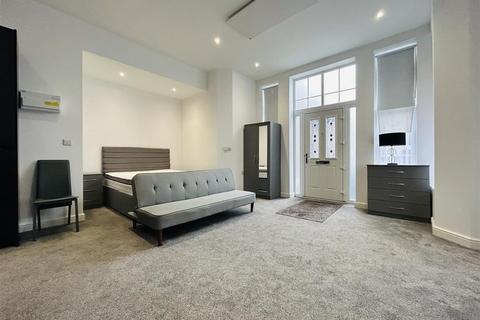 undefined, 8 Beacon House, Tettenhall Road