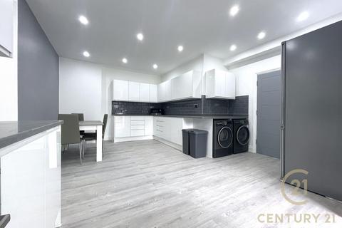 undefined, Hill Crescent, SURBITON KT5
