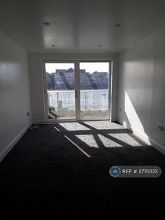 2 bedroom flat to rent, Watersmeet, St. Marys Island, Chatham, ME4