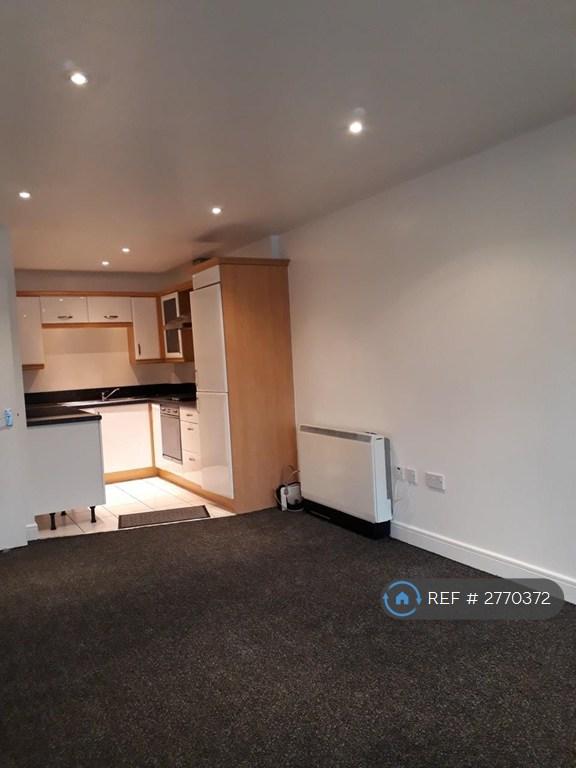 Lounge / Kitchen