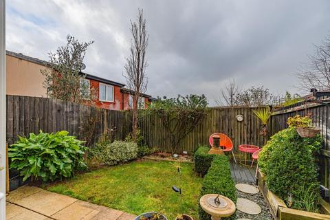 4 bedroom townhouse for sale, Gibson Way, Penarth CF64