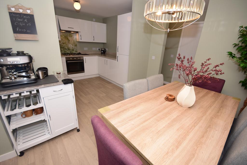 Kitchen/Dining