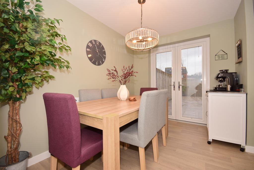 Kitchen/Dining