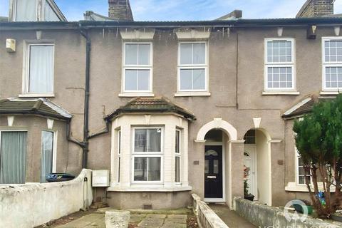 3 bedroom house to rent, Old Road West, Kent DA11