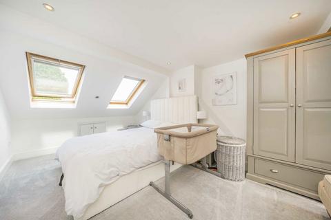 3 bedroom maisonette for sale, Franciscan Road, London SW17
